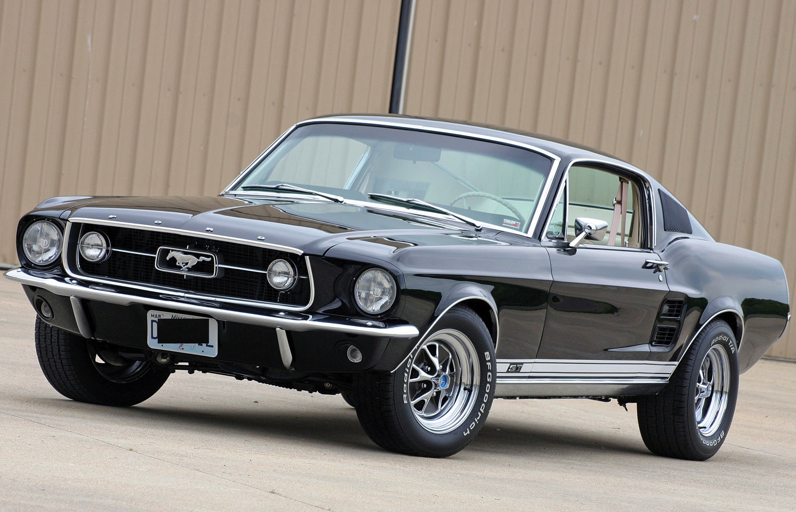mump-1101-01-+ford-1967-mustang-gt-fastback+-front-quarter.jpg